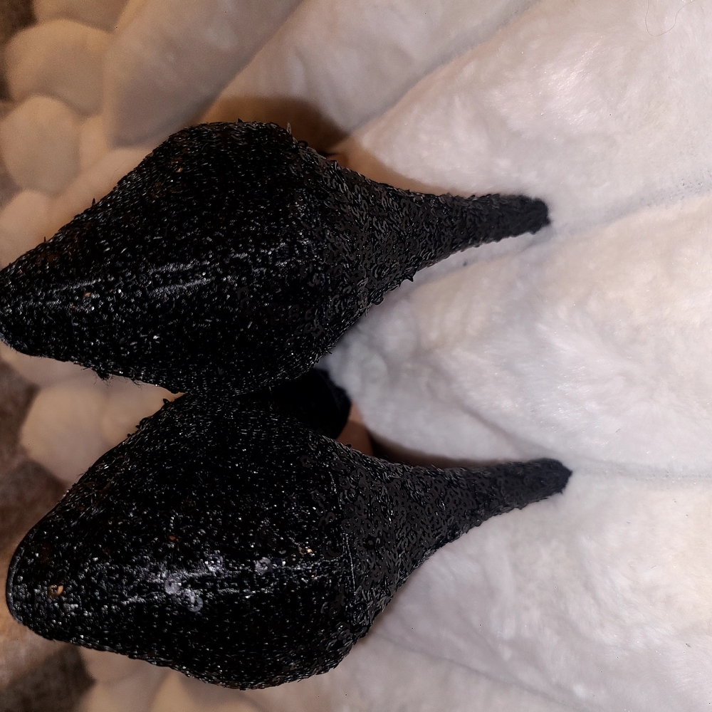 White House Black Market Black Stiletto Platform Heels - Picture 4 of 5